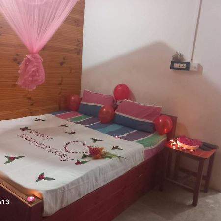 Walkers Hostel Trincomalee Eksteriør billede