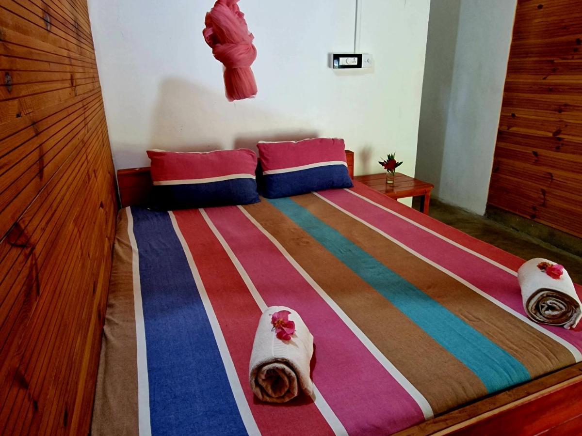 Walkers Hostel Trincomalee Eksteriør billede