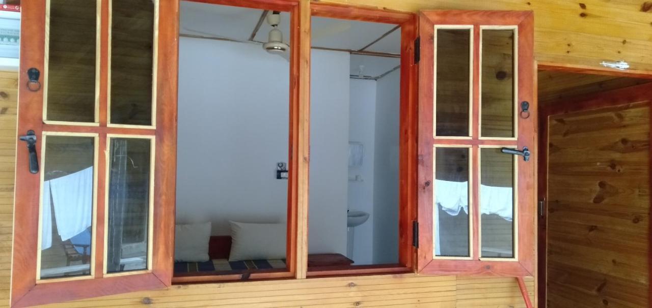 Walkers Hostel Trincomalee Eksteriør billede