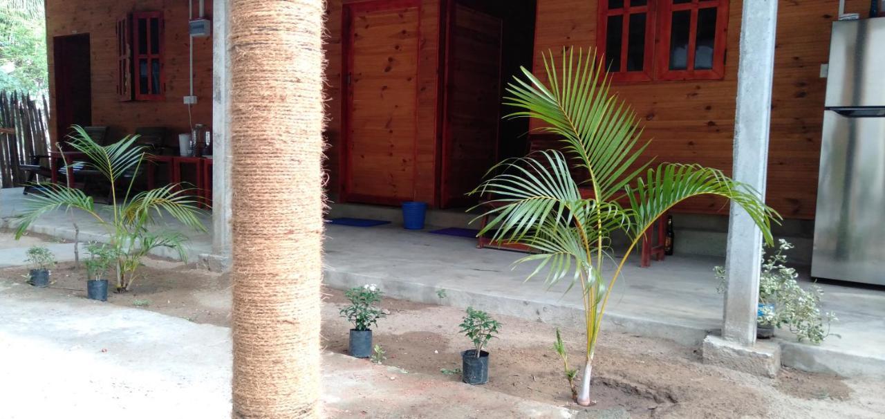 Walkers Hostel Trincomalee Eksteriør billede