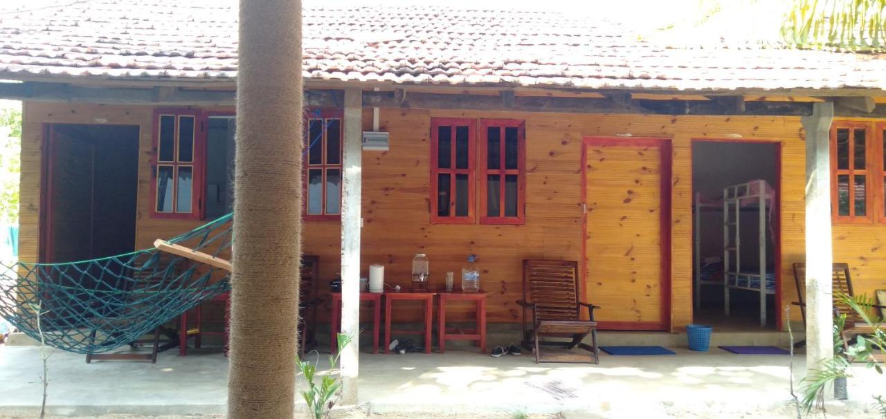 Walkers Hostel Trincomalee Eksteriør billede
